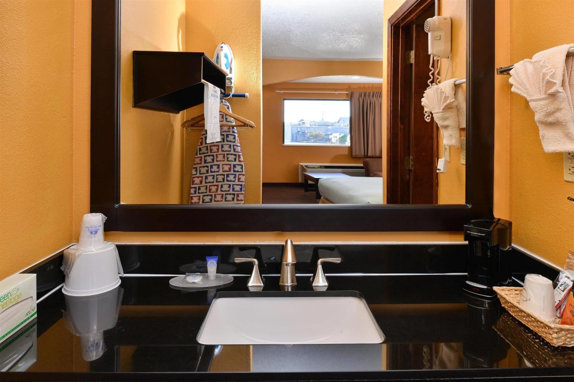 Americas Best Value Inn Byram Zewnętrze zdjęcie